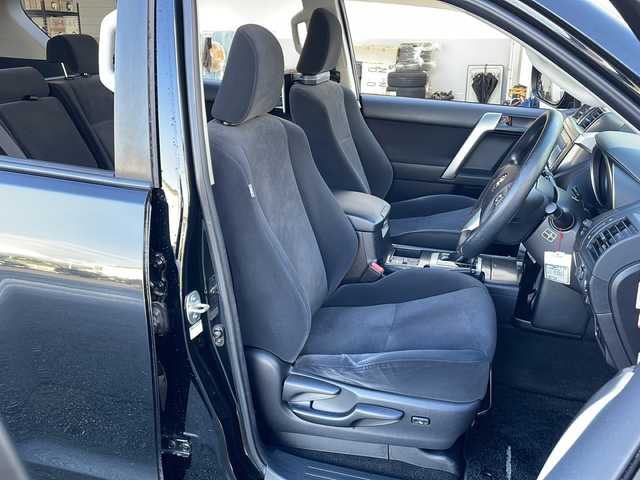 トヨタ ランドクルーザー プラド TX 富山県 2016(平28)年 11.3万km アティチュードブラックマイカ 禁煙車　/純正ＨＤＤナビ　/フルセグ　/ディーゼル　/ルーフレール　/ＬＥＤヘッドライト　/スマートキー　/ドライブレコーダー　/純正アルミホイール　/寒冷地仕様　/純正オーディオ　/ウィンカーミラー　/電動格納ミラー/ワンオーナー/ビルトインETC/プッシュスタート