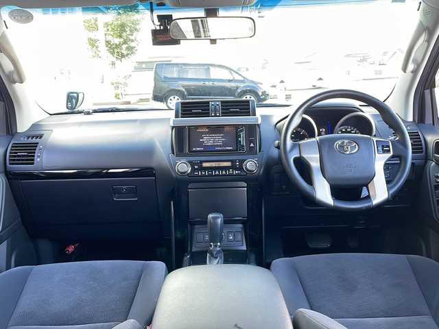 トヨタ ランドクルーザー プラド TX 富山県 2016(平28)年 11.3万km アティチュードブラックマイカ 禁煙車　/純正ＨＤＤナビ　/フルセグ　/ディーゼル　/ルーフレール　/ＬＥＤヘッドライト　/スマートキー　/ドライブレコーダー　/純正アルミホイール　/寒冷地仕様　/純正オーディオ　/ウィンカーミラー　/電動格納ミラー/ワンオーナー/ビルトインETC/プッシュスタート