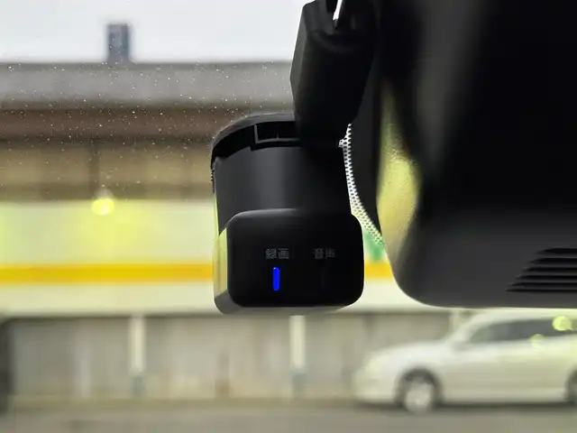 日産 ノート X 三重県 2023(令5)年 1.6万km ダークメタルグレー ♪走行16005km/♪車検 令和8年9月13日迄/エマージェンシーブレーキ/インテリジェントLI/インテリジェントBSI/コーナーセンサー/インテリキー×2/プッシュスタート/オートブレーキホールド/デジタルインナーミラー/純正9インチナビ/・SD・フルセグ/・Bluetoothオーディオ/・アラウンドビューモニター/・バックカメラ/USBポート(充電)/ドライブレコーダー/社外16インチAW/LEDヘッドライト/LEDフォグライト/オートライト/オートハイビーム/ウィンカーミラー/オートリトラクタブルミラー/ステアリングスイッチ/プライバシーガラス/フロアマット/ETC2.0/サイド/カーテン/ニーエアバック