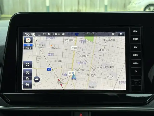 日産 ノート X 三重県 2023(令5)年 1.6万km ダークメタルグレー ♪走行16005km/♪車検 令和8年9月13日迄/エマージェンシーブレーキ/インテリジェントLI/インテリジェントBSI/コーナーセンサー/インテリキー×2/プッシュスタート/オートブレーキホールド/デジタルインナーミラー/純正9インチナビ/・SD・フルセグ/・Bluetoothオーディオ/・アラウンドビューモニター/・バックカメラ/USBポート(充電)/ドライブレコーダー/社外16インチAW/LEDヘッドライト/LEDフォグライト/オートライト/オートハイビーム/ウィンカーミラー/オートリトラクタブルミラー/ステアリングスイッチ/プライバシーガラス/フロアマット/ETC2.0/サイド/カーテン/ニーエアバック