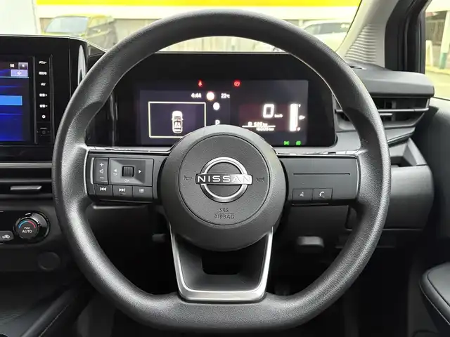 日産 ノート X 三重県 2023(令5)年 1.6万km ダークメタルグレー ♪走行16005km/♪車検 令和8年9月13日迄/エマージェンシーブレーキ/インテリジェントLI/インテリジェントBSI/コーナーセンサー/インテリキー×2/プッシュスタート/オートブレーキホールド/デジタルインナーミラー/純正9インチナビ/・SD・フルセグ/・Bluetoothオーディオ/・アラウンドビューモニター/・バックカメラ/USBポート(充電)/ドライブレコーダー/社外16インチAW/LEDヘッドライト/LEDフォグライト/オートライト/オートハイビーム/ウィンカーミラー/オートリトラクタブルミラー/ステアリングスイッチ/プライバシーガラス/フロアマット/ETC2.0/サイド/カーテン/ニーエアバック