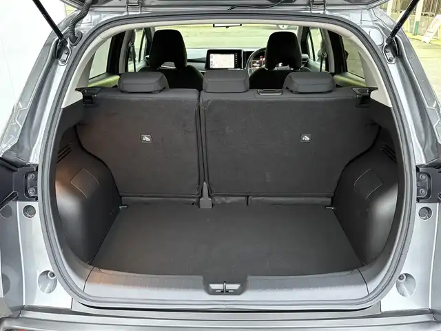 日産 ノート X 三重県 2023(令5)年 1.6万km ダークメタルグレー ♪走行16005km/♪車検 令和8年9月13日迄/エマージェンシーブレーキ/インテリジェントLI/インテリジェントBSI/コーナーセンサー/インテリキー×2/プッシュスタート/オートブレーキホールド/デジタルインナーミラー/純正9インチナビ/・SD・フルセグ/・Bluetoothオーディオ/・アラウンドビューモニター/・バックカメラ/USBポート(充電)/ドライブレコーダー/社外16インチAW/LEDヘッドライト/LEDフォグライト/オートライト/オートハイビーム/ウィンカーミラー/オートリトラクタブルミラー/ステアリングスイッチ/プライバシーガラス/フロアマット/ETC2.0/サイド/カーテン/ニーエアバック