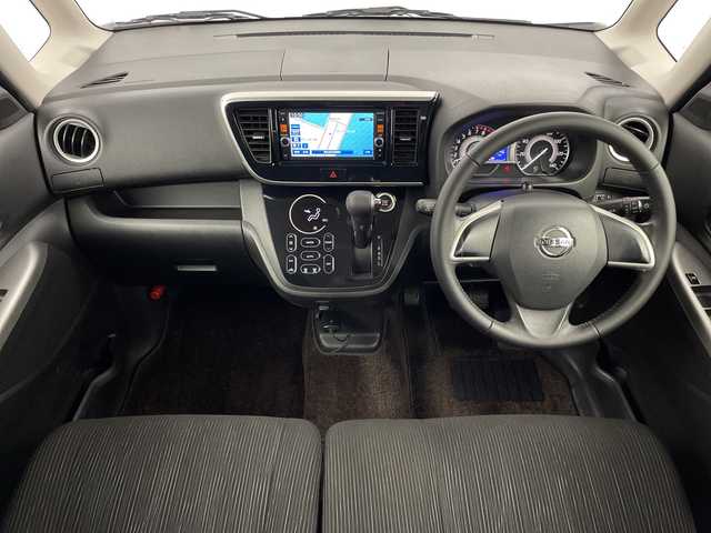 日産 デイズ ルークス ハイウェイスターX 鹿児島県 2015(平27)年 7.3万km ホワイトパール 純正SDナビ/（AM/FM/CD/DVD/Bluetooth/フルセグ）/アラウンドビューモニター/ETC/片側パワースライドドア/衝突被害軽減ブレーキ/純正フロアマット/純正AW14インチ/横滑り防止装置/アイドリングストップ/スマートキー/保証書/取扱説明書