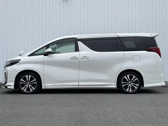 トヨタ アルファード S Cパッケージ 福岡県 2020(令2)年 6.9万km ホワイトパールクリスタルシャイン モデリスタエアロ　/後席フリップダウンモニター　/ツインムーンルーフ　/純正ナビ　/Ｂカメラ　/パワーバックドア　/デジタルインナーミラー　/両側パワースライド　/シートヒーター／ベンチレーション　/ステアリングヒーター　/両側パワスラ/トヨタセーフティセンス/ACC/LTA/PKSB/PCS/BSM/LEDオートライト/オートハイビーム/後席ロールサンシェード