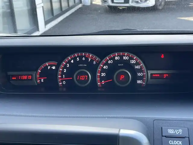 トヨタ ヴォクシー ZS 煌Ⅲ 道央・札幌 2013(平25)年 11.4万km ブラック ４WD/ワンオーナー/寒冷地仕様/純正ディーラーOPナビ/CD/DVD/BT/フルセグ/バックカメラ/センターデフロック/ワイパーデアイサー/両側パワースライドドア/ハーフレザーシート/革巻きステアリング/ステアリングリモコン/パドルシフト/MTモード付AT/プッシュスタート/スマートキー/HIDヘッドライト/オートライト/フォグランプ/電動格納ミラー/ウィンカーミラー/純正フロアマット/ドアバイザー/スペアキー/社外エンジンスターター/社外AW付冬タイヤ積込/195/65/R15/2022年/山6mm