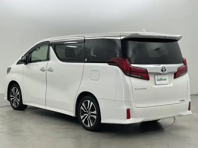 トヨタ アルファード S Cパッケージ 福岡県 2022(令4)年 2.3万km ホワイトパールクリスタルシャイン Ｗサンルーフ　/後席モニター　/純正１０．５型ナビ（フルセグTV）　/全方位カメラ　/ビルトインETC２．０　/ＪＢＬサウンド　/デジタルルームミラー　/セーフティセンス　/レーダークルーズコントロール　/衝突軽減ブレーキ　/レーンキープ　/ブラインドスポットモニター　/アクセル踏み間違い防止　/ＭＴモード付き　/パーキングアシスト　/シートベンチレーション／ヒーター　/ステアリングヒーター　/両側電動スライドドア　/パワーバックドア　/純正１８インチＡＷ　/３眼ＬＥＤ