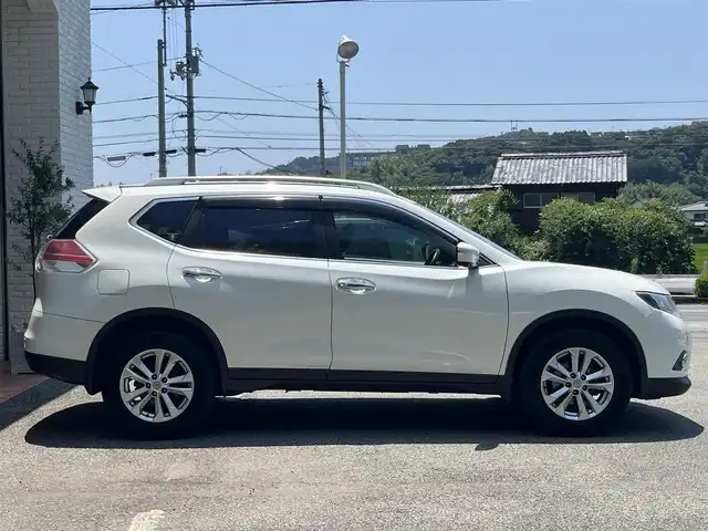 日産 エクストレイル 20X エマージェンシーブレーキ 高知県 2015(平27)年 8.7万km ブリリアントホワイトパール (株)IDOMが運営する【じしゃロン高知店】の自社ローン専用車両になります。こちらは現金またはオートローンご利用時の価格です。自社ローンご希望の方は別途その旨お申付け下さい