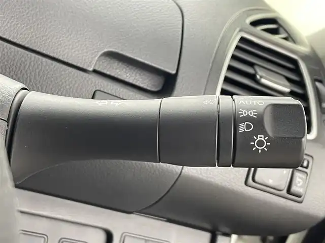 日産 セレナ HWS S HV Vエアロ+Sefty Aセーフ 埼玉県 2015(平27)年 5.1万km ブリリアントホワイトパール 純正８インチナビ　Bluetooth アラウンドビューモニター　１１インチフリップダウンモニター　クルーズコントロール レーンキープアシスト 両側パワースライドドア 衝突軽減システム ETC