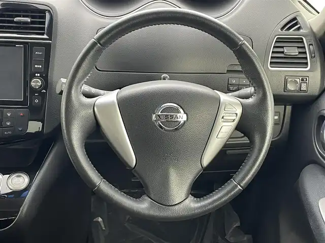 日産 セレナ HWS S HV Vエアロ+Sefty Aセーフ 埼玉県 2015(平27)年 5.1万km ブリリアントホワイトパール 純正８インチナビ　Bluetooth アラウンドビューモニター　１１インチフリップダウンモニター　クルーズコントロール レーンキープアシスト 両側パワースライドドア 衝突軽減システム ETC