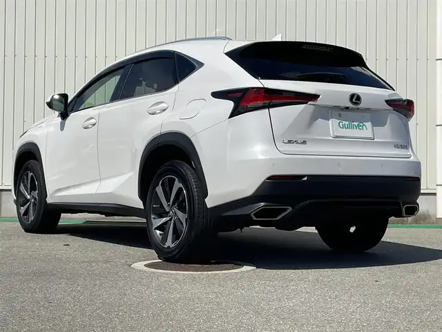 レクサス ＮＸ 富山県 2018(平30)年 8.6万km ソニッククォーツ /ワンオーナー//パノラミックビューモニター//革シート//純正メーカーナビ//フルセグＴＶ//Bluetooth//ＤＶＤ再生//パワーバックドア//パワーシート//シートヒーター//ステアリングヒーター//エアシート//前後ドライブレコーダー//レーダークルーズコントロール//レーンキープアシスト//ステアリングスイッチ//３眼LEDオートライト//ルーフレール//純正１８インチAW