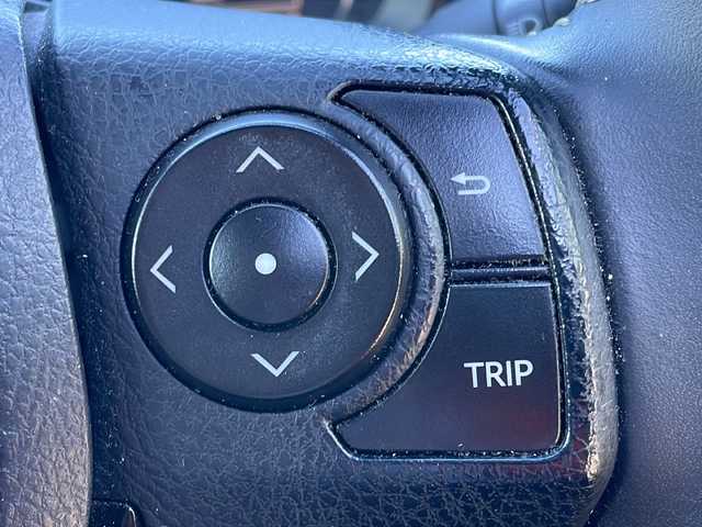 トヨタ カローラ フィールダー ハイブリッドG ダブルバイビー 岐阜県 2015(平27)年 17.6万km ブラックマイカ 登録時走行距離：175283km/ナビ（MDV-L502W）/フルセグテレビ・Bluetooth/モデリスタエアロ/レーンキープアシスト/ETC/衝突被害軽減システム/LEDヘッドライト/オートライト/オートマチックハイビーム/フォグライト/純正16インチアルミホイール/純正フロアマット/ドアバイザー/プッシュスタート/スマートキー/保証書