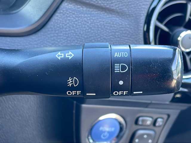 トヨタ カローラ フィールダー ハイブリッドG ダブルバイビー 岐阜県 2015(平27)年 17.6万km ブラックマイカ 登録時走行距離：175283km/ナビ（MDV-L502W）/フルセグテレビ・Bluetooth/モデリスタエアロ/レーンキープアシスト/ETC/衝突被害軽減システム/LEDヘッドライト/オートライト/オートマチックハイビーム/フォグライト/純正16インチアルミホイール/純正フロアマット/ドアバイザー/プッシュスタート/スマートキー/保証書