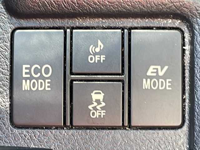 トヨタ カローラ フィールダー ハイブリッドG ダブルバイビー 岐阜県 2015(平27)年 17.6万km ブラックマイカ 登録時走行距離：175283km/ナビ（MDV-L502W）/フルセグテレビ・Bluetooth/モデリスタエアロ/レーンキープアシスト/ETC/衝突被害軽減システム/LEDヘッドライト/オートライト/オートマチックハイビーム/フォグライト/純正16インチアルミホイール/純正フロアマット/ドアバイザー/プッシュスタート/スマートキー/保証書