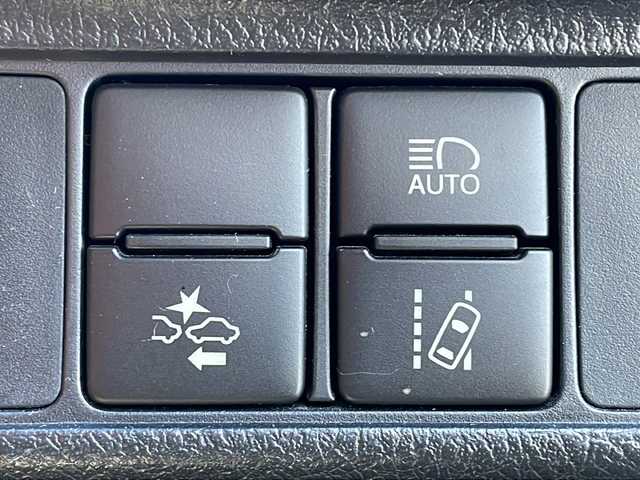 トヨタ カローラ フィールダー ハイブリッドG ダブルバイビー 岐阜県 2015(平27)年 17.6万km ブラックマイカ 登録時走行距離：175283km/ナビ（MDV-L502W）/フルセグテレビ・Bluetooth/モデリスタエアロ/レーンキープアシスト/ETC/衝突被害軽減システム/LEDヘッドライト/オートライト/オートマチックハイビーム/フォグライト/純正16インチアルミホイール/純正フロアマット/ドアバイザー/プッシュスタート/スマートキー/保証書