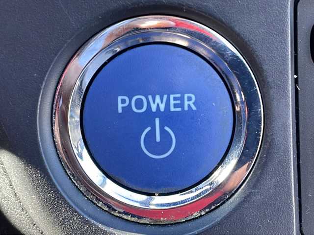 トヨタ カローラ フィールダー ハイブリッドG ダブルバイビー 岐阜県 2015(平27)年 17.6万km ブラックマイカ 登録時走行距離：175283km/ナビ（MDV-L502W）/フルセグテレビ・Bluetooth/モデリスタエアロ/レーンキープアシスト/ETC/衝突被害軽減システム/LEDヘッドライト/オートライト/オートマチックハイビーム/フォグライト/純正16インチアルミホイール/純正フロアマット/ドアバイザー/プッシュスタート/スマートキー/保証書