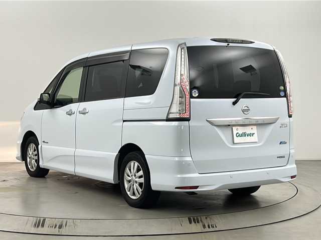 日産 セレナ ハイウェイS S HV Aセーフ 埼玉県 2015(平27)年 5.5万km ブルームーンホワイトP 純正ナビ/・Bluetooth/・CD/DVD/・フルセグテレビ/全方位モニター/クルーズコントロール/衝突軽減ブレーキ/レーンキープアシスト/前後コーナーセンサー/オートライト/ＥＴＣ/スマートキー