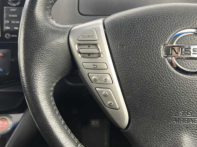 日産 セレナ ハイウェイS S HV Aセーフ 埼玉県 2015(平27)年 5.5万km ブルームーンホワイトP 純正ナビ/・Bluetooth/・CD/DVD/・フルセグテレビ/全方位モニター/クルーズコントロール/衝突軽減ブレーキ/レーンキープアシスト/前後コーナーセンサー/オートライト/ＥＴＣ/スマートキー