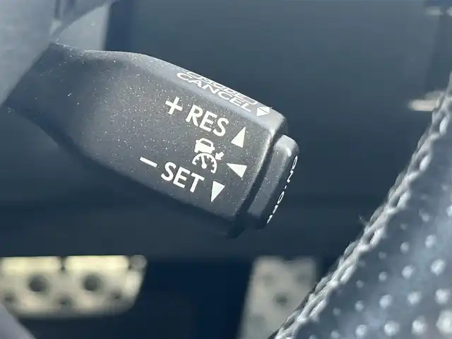 レクサス ＬＳ 460 Fスポーツ 東京都 2013(平25)年 15万km ソニックシルバー 純正フルセグTVナビ/(Bluetooth/AUX/USB)/純正19インチアルミホイール/純正フロアマット/サンルーフ/パワーシート（前席）/ビルトインETC/電子制御エアサスペンション/ドライブレコーダー（前）/SNOWモード/クルーズコントロール/レザーシート/エアシート（前席）/ドアバイザー/パドルシフト/ハンドルヒーター/横滑り防止装置/オートライト/オートマチックハイビーム/コーナーセンサー（前後）/衝突被害軽減システム/スマートキー/保証書/取説書