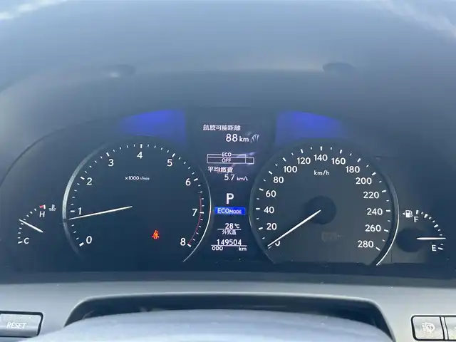 レクサス ＬＳ 460 Fスポーツ 東京都 2013(平25)年 15万km ソニックシルバー 純正フルセグTVナビ/(Bluetooth/AUX/USB)/純正19インチアルミホイール/純正フロアマット/サンルーフ/パワーシート（前席）/ビルトインETC/電子制御エアサスペンション/ドライブレコーダー（前）/SNOWモード/クルーズコントロール/レザーシート/エアシート（前席）/ドアバイザー/パドルシフト/ハンドルヒーター/横滑り防止装置/オートライト/オートマチックハイビーム/コーナーセンサー（前後）/衝突被害軽減システム/スマートキー/保証書/取説書