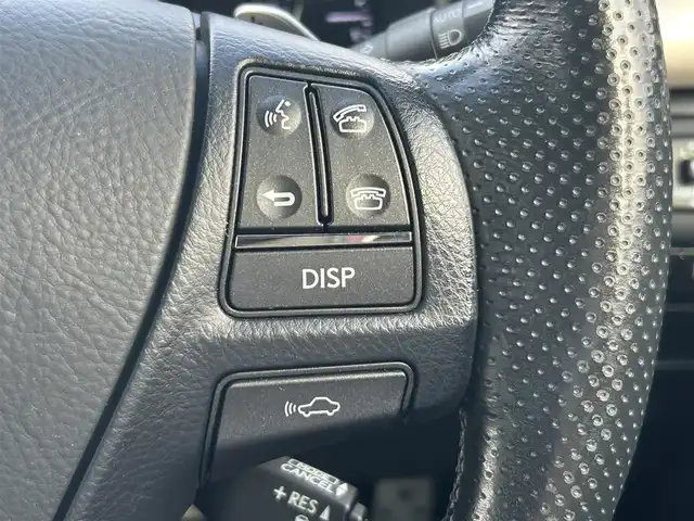レクサス ＬＳ 460 Fスポーツ 東京都 2013(平25)年 15万km ソニックシルバー 純正フルセグTVナビ/(Bluetooth/AUX/USB)/純正19インチアルミホイール/純正フロアマット/サンルーフ/パワーシート（前席）/ビルトインETC/電子制御エアサスペンション/ドライブレコーダー（前）/SNOWモード/クルーズコントロール/レザーシート/エアシート（前席）/ドアバイザー/パドルシフト/ハンドルヒーター/横滑り防止装置/オートライト/オートマチックハイビーム/コーナーセンサー（前後）/衝突被害軽減システム/スマートキー/保証書/取説書