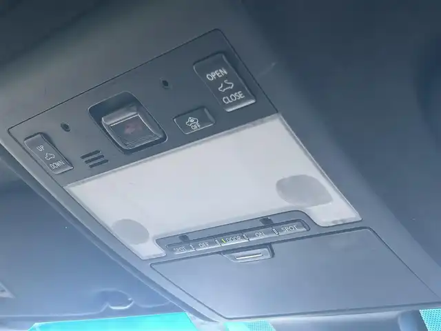 レクサス ＬＳ 460 Fスポーツ 東京都 2013(平25)年 15万km ソニックシルバー 純正フルセグTVナビ/(Bluetooth/AUX/USB)/純正19インチアルミホイール/純正フロアマット/サンルーフ/パワーシート（前席）/ビルトインETC/電子制御エアサスペンション/ドライブレコーダー（前）/SNOWモード/クルーズコントロール/レザーシート/エアシート（前席）/ドアバイザー/パドルシフト/ハンドルヒーター/横滑り防止装置/オートライト/オートマチックハイビーム/コーナーセンサー（前後）/衝突被害軽減システム/スマートキー/保証書/取説書