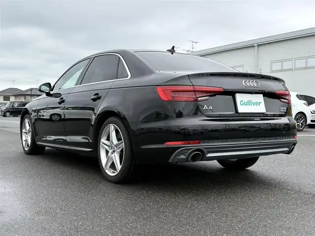 アウディ Ａ４ 2．0 TFSI クワトロ 大分県 2017(平29)年 4.5万km 黒 ・ナビ(CD/DVD/SD/USB/AUX)/・バックカメラ/・フルセグテレビ/・衝突軽減ブレーキ/・コーナーセンサー/・レーダークルーズコントロール/・パワーシート/・シートヒーター/・ブレーキホールド/・パーキングアシスト/・パドルシフト/・置くだけ充電/・インナーミラー型ドライブレコーダー/・ETC/・純正アルミホイール