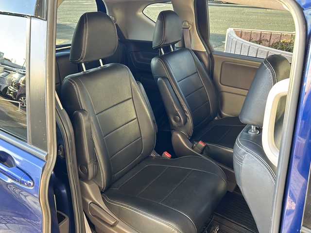 ホンダ フリード G ホンダセンシング 静岡県 2016(平28)年 5.2万km コバルトブルーパール 純正メモリナビ/・CD/・DVD/・フルセグＴＶ/・Bluetooth/・AM/・FM/主要装備/・両側パワスラ/・衝突軽減/・レーンキープ/・追従クルコン/・バックカメラ/・ETC/・LEDヘッドライト/・オートライト/・ステリモ/・スマートキー/・プッシュスタート/・純正フロアマット/・レザー調シートカバー