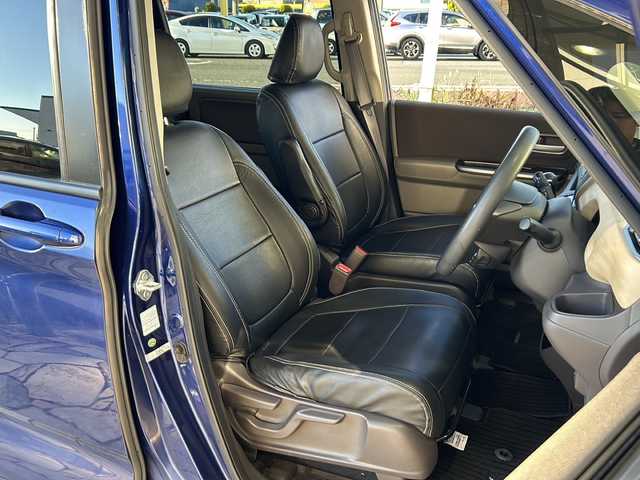 ホンダ フリード G ホンダセンシング 静岡県 2016(平28)年 5.2万km コバルトブルーパール 純正メモリナビ/・CD/・DVD/・フルセグＴＶ/・Bluetooth/・AM/・FM/主要装備/・両側パワスラ/・衝突軽減/・レーンキープ/・追従クルコン/・バックカメラ/・ETC/・LEDヘッドライト/・オートライト/・ステリモ/・スマートキー/・プッシュスタート/・純正フロアマット/・レザー調シートカバー