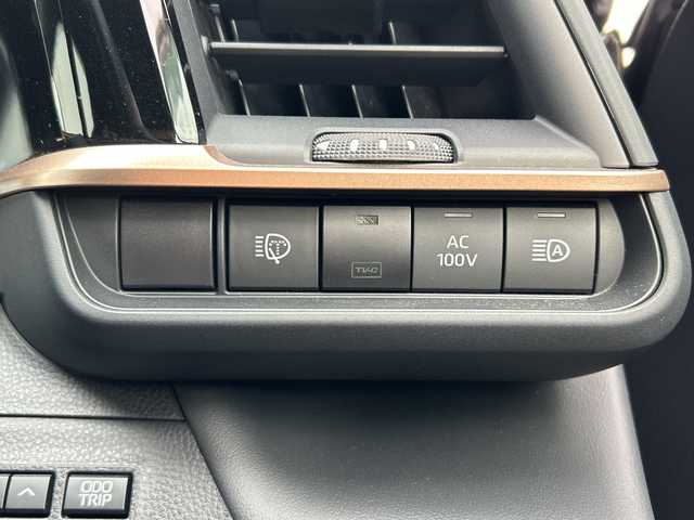 トヨタ クラウン スポーツ Z 愛媛県 2024(令6)年 3.2万km ブラック 純正ディスプレイナビ/Bluetooth/USB/フルセグ/HDMI/デジタルインナーミラー/トヨタセーフティセンス/ベンチレーション/ステアリングヒーター/前席パワーシート/メモリーシート/パワーバックドア/置くだけ充電/クルーズコントロール追従あり/モデリスタフルエアロ/BSM/LED/フォグランプ/４WD