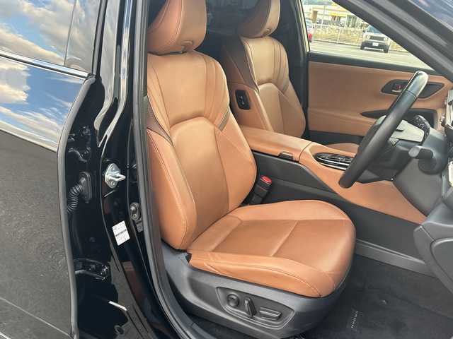 トヨタ クラウン スポーツ Z 愛媛県 2024(令6)年 3.2万km ブラック 純正ディスプレイナビ/Bluetooth/USB/フルセグ/HDMI/デジタルインナーミラー/トヨタセーフティセンス/ベンチレーション/ステアリングヒーター/前席パワーシート/メモリーシート/パワーバックドア/置くだけ充電/クルーズコントロール追従あり/モデリスタフルエアロ/BSM/LED/フォグランプ/４WD