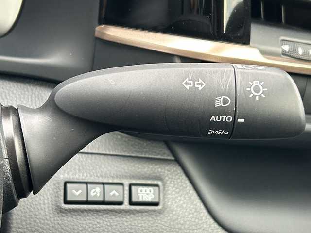 トヨタ クラウン スポーツ Z 愛媛県 2024(令6)年 3.2万km ブラック 純正ディスプレイナビ/Bluetooth/USB/フルセグ/HDMI/デジタルインナーミラー/トヨタセーフティセンス/ベンチレーション/ステアリングヒーター/前席パワーシート/メモリーシート/パワーバックドア/置くだけ充電/クルーズコントロール追従あり/モデリスタフルエアロ/BSM/LED/フォグランプ/４WD