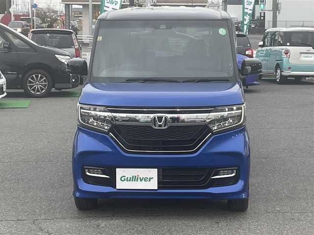 ホンダ Ｎ ＢＯＸ 2トン カスタム G L ホンダセンシング 愛知県 2020(令2)年 1.1万km ブリリアントスポーティブルーメタリック2トーン ワンオーナー/純正SDナビ/　AM/FM/CD/Bluetooth/バックカメラ/純正アルミホイール/純正フロアマット/純正ドアバイザー/衝突被害軽減システム/横滑り防止装置/レーンキープアシスト/レーダーブレーキサポート/追従機能付きクルーズコントロール/ETC/前後ドライブレコーダー/ステアリングスイッチ/パドルシフト/両側パワースライドドア/ハーフレザーシート/シートヒーター（前席）/スペアキー（1本）/保証書/取扱説明書