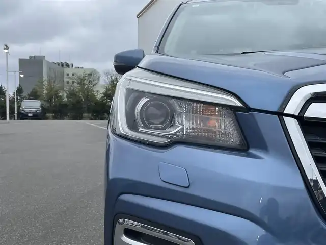 スバル フォレスター プレミアム 青森県 2020(令2)年 3.1万km ホライゾンブルーP ・4WD/・純正フルセグナビTV(CN-LR840DFD)/・CD/DVD/SD/BT/TV/・サイド/バックカメラ/・追従型クルーズコントロール/・衝突被害軽減ブレーキ/・車線逸脱警報/・ブラインドスポットモニター/・横滑り抑制装置/・ルーフレール/・ハーフレザーシート/・全席シートヒーター/・前席パワーシート/・ETC/・パドルシフト/・パドルシフト/・ステアリングヒーター/・電動パーキングブレーキスイッチ/・オートワイパー/・オートライト/・LEDライト/・フォグランプ/・スマートキー/・プッシュスタート/・アイドリングストップ/・純正18インチAW/・ドアバイザー/・純正フロアマット/・スペアキー×1
