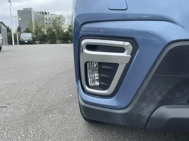スバル フォレスター プレミアム 青森県 2020(令2)年 3.1万km ホライゾンブルーP ・4WD/・純正フルセグナビTV(CN-LR840DFD)/・CD/DVD/SD/BT/TV/・サイド/バックカメラ/・追従型クルーズコントロール/・衝突被害軽減ブレーキ/・車線逸脱警報/・ブラインドスポットモニター/・横滑り抑制装置/・ルーフレール/・ハーフレザーシート/・全席シートヒーター/・前席パワーシート/・ETC/・パドルシフト/・パドルシフト/・ステアリングヒーター/・電動パーキングブレーキスイッチ/・オートワイパー/・オートライト/・LEDライト/・フォグランプ/・スマートキー/・プッシュスタート/・アイドリングストップ/・純正18インチAW/・ドアバイザー/・純正フロアマット/・スペアキー×1