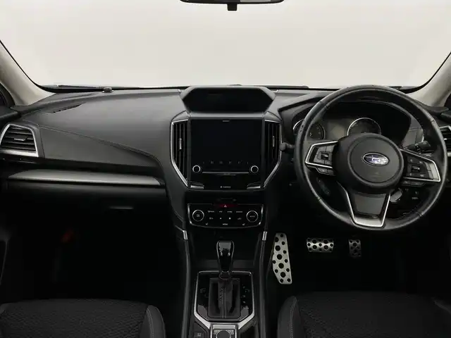 スバル フォレスター プレミアム 新潟県 2020(令2)年 3.1万km ホライゾンブルーP ・4WD/・純正フルセグナビTV(CN-LR840DFD)/・CD/DVD/SD/BT/TV/・サイド/バックカメラ/・追従型クルーズコントロール/・衝突被害軽減ブレーキ/・車線逸脱警報/・ブラインドスポットモニター/・横滑り抑制装置/・ルーフレール/・ハーフレザーシート/・全席シートヒーター/・前席パワーシート/・ETC/・パドルシフト/・パドルシフト/・ステアリングヒーター/・電動パーキングブレーキスイッチ/・オートワイパー/・オートライト/・LEDライト/・フォグランプ/・スマートキー/・プッシュスタート/・アイドリングストップ/・純正18インチAW/・ドアバイザー/・純正フロアマット/・スペアキー×1