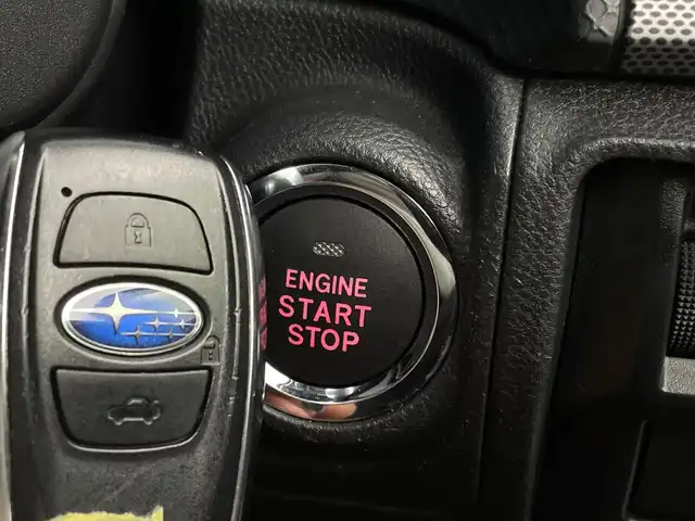 スバル フォレスター プレミアム 新潟県 2020(令2)年 3.1万km ホライゾンブルーP ・4WD/・純正フルセグナビTV(CN-LR840DFD)/・CD/DVD/SD/BT/TV/・サイド/バックカメラ/・追従型クルーズコントロール/・衝突被害軽減ブレーキ/・車線逸脱警報/・ブラインドスポットモニター/・横滑り抑制装置/・ルーフレール/・ハーフレザーシート/・全席シートヒーター/・前席パワーシート/・ETC/・パドルシフト/・パドルシフト/・ステアリングヒーター/・電動パーキングブレーキスイッチ/・オートワイパー/・オートライト/・LEDライト/・フォグランプ/・スマートキー/・プッシュスタート/・アイドリングストップ/・純正18インチAW/・ドアバイザー/・純正フロアマット/・スペアキー×1