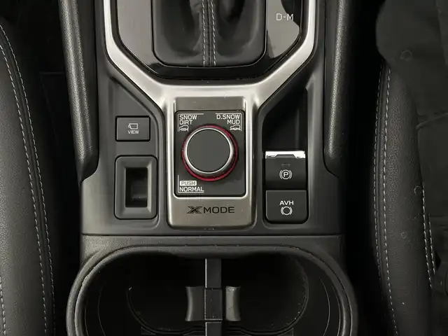 スバル フォレスター プレミアム 新潟県 2020(令2)年 3.1万km ホライゾンブルーP ・4WD/・純正フルセグナビTV(CN-LR840DFD)/・CD/DVD/SD/BT/TV/・サイド/バックカメラ/・追従型クルーズコントロール/・衝突被害軽減ブレーキ/・車線逸脱警報/・ブラインドスポットモニター/・横滑り抑制装置/・ルーフレール/・ハーフレザーシート/・全席シートヒーター/・前席パワーシート/・ETC/・パドルシフト/・パドルシフト/・ステアリングヒーター/・電動パーキングブレーキスイッチ/・オートワイパー/・オートライト/・LEDライト/・フォグランプ/・スマートキー/・プッシュスタート/・アイドリングストップ/・純正18インチAW/・ドアバイザー/・純正フロアマット/・スペアキー×1