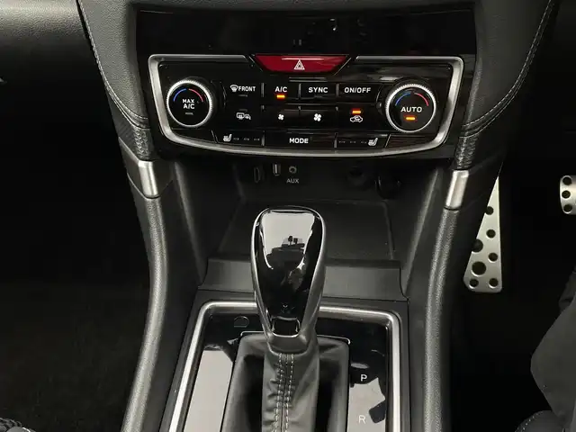 スバル フォレスター プレミアム 新潟県 2020(令2)年 3.1万km ホライゾンブルーP ・4WD/・純正フルセグナビTV(CN-LR840DFD)/・CD/DVD/SD/BT/TV/・サイド/バックカメラ/・追従型クルーズコントロール/・衝突被害軽減ブレーキ/・車線逸脱警報/・ブラインドスポットモニター/・横滑り抑制装置/・ルーフレール/・ハーフレザーシート/・全席シートヒーター/・前席パワーシート/・ETC/・パドルシフト/・パドルシフト/・ステアリングヒーター/・電動パーキングブレーキスイッチ/・オートワイパー/・オートライト/・LEDライト/・フォグランプ/・スマートキー/・プッシュスタート/・アイドリングストップ/・純正18インチAW/・ドアバイザー/・純正フロアマット/・スペアキー×1