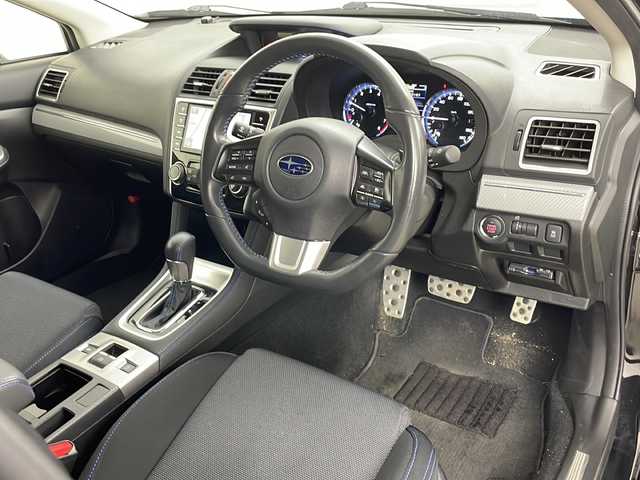 スバル レヴォーグ 1．6GT－S アイサイト 道央・札幌 2014(平26)年 7万km クリスタルブラックシリカ ・パナソニックSDナビ&TV&CD&DVD/・寒冷地仕様/・バックカメラ/・アイサイト/・プリクラッシュブレーキ/・クルーズコントロール/・アクティブレーンキープアシスト/・前後発進抑制機能/・車線逸脱警報/・ふらつき警報/・前席パワーシート/・ビルトインETC/・オートライト/・ステアリングスイッチ/・オートワイパー/・LEDヘッドライト/・LEDフォグランプ/・パドルシフト/・革巻きステアリング/・横滑り防止/・アイドリングストップ/・純正AWサマータイヤ積込/・純正ドライブレコーダー/・スマートキー/・スペアキー