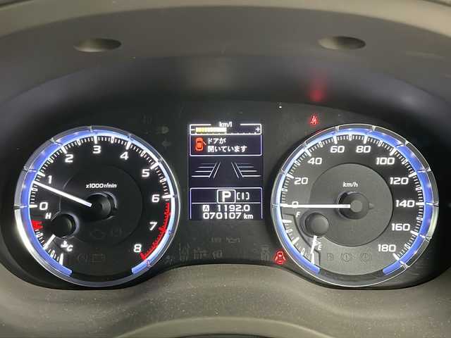 スバル レヴォーグ 1．6GT－S アイサイト 道央・札幌 2014(平26)年 7万km クリスタルブラックシリカ ・パナソニックSDナビ&TV&CD&DVD/・寒冷地仕様/・バックカメラ/・アイサイト/・プリクラッシュブレーキ/・クルーズコントロール/・アクティブレーンキープアシスト/・前後発進抑制機能/・車線逸脱警報/・ふらつき警報/・前席パワーシート/・ビルトインETC/・オートライト/・ステアリングスイッチ/・オートワイパー/・LEDヘッドライト/・LEDフォグランプ/・パドルシフト/・革巻きステアリング/・横滑り防止/・アイドリングストップ/・純正AWサマータイヤ積込/・純正ドライブレコーダー/・スマートキー/・スペアキー