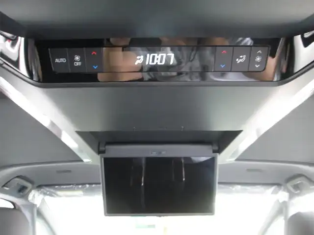 トヨタ アルファードハイブリット Z 千葉県 2024(令6)年 0.2万km プラチナホワイトパールマイカ ワンオーナー/4WD/トヨタセーフティセンス/純正ディスプレイオーディオ(コネクティッドナビ対応)Plus/パノラミックビューモニター(床下透過表示機能付)/純正オーディオ【フルセグTV/BT/USB】/トヨタチームメイト【アドバンストドライブ(渋滞時支援)】/左右独立ムーンルーフ/デジタルインナーミラー/カラーヘッドアップディスプレイ/スペアタイヤ/純正13.2型有機EL後席フリップダウンモニター/LEDヘッドライト&LEDフォグランプ/レーダークルーズコントロール/レーンキープアシスト/BSM/パドルシフト付きウッドコンビステアリング/パワーバックドア/運転席シートメモリ/ステアリングヒーター/1&2列目(シートヒーター/エアシート/パワーシート)/TZ360°ドライブレコーダー/ビルトインETC2.0/純正フロアマット/純正ドアバイザー/取扱説明書/新車時保証書/スペアキー/R7トヨタ整備記録簿