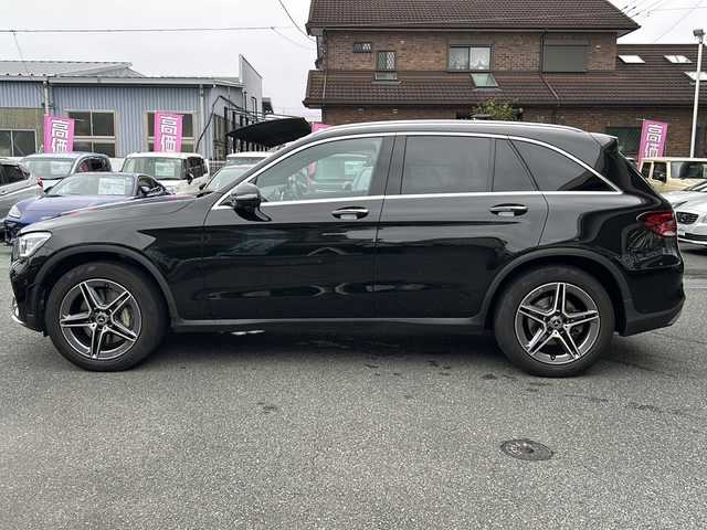 メルセデス・ベンツ Ｍ・ベンツ ＧＬＣ２２０ d 4マチック AMGライン 埼玉県 2022(令4)年 2.8万km オブシディアンブラック ワンオーナー/本革巻きステアリング/メモリナビ/ワンセグテレビ/バックカメラ/ETC/パワーバックドア/クルーズコントロール/ウッドパネル/運転席エアバッグ/助手席エアバッグ/サイドエアバッグ/ブレーキアシスト