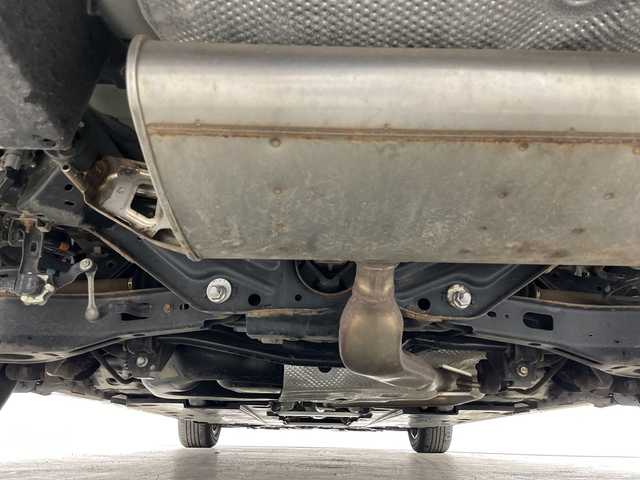 トヨタ プリウス SセーフティプラスⅡ 道央・札幌 2020(令2)年 7.8万km プラチナホワイトパールマイカ ・4WD/・社外ナビ＆TV＆BT＆CD＆DVD/・バックカメラ/・後席用モニター/・寒冷地仕様/・トヨタセーフティセンス/・レーントレーシングアシスト/・ブラインドスポットモニター/・アクティブクルーズコントロール/・横滑り防止装置/・AC100V/1500W/・フロントワイパーデアイサー/・ドアミラーヒーター/・オートマチックハイビーム/・LEDヘッドライト/・社外AW付冬タイヤ積載