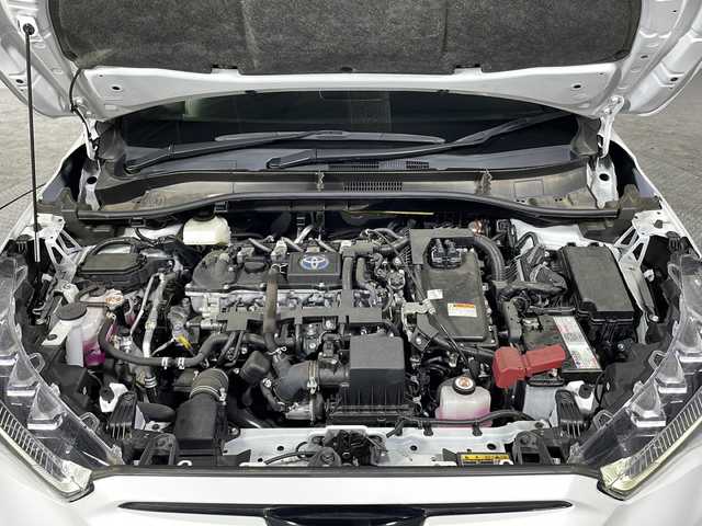 トヨタ カローラ クロス ハイブリッド Z 沖縄県 2022(令4)年 2.3万km プラチナホワイトパールマイカ 県外仕入　/禁煙車　/純正９インチディスプレイオーディオ　/バックカメラ/モデリスタエアロ　/パノラマルーフ　/パワーバックドア　/レーダークルーズコントロール　/ブラインドスポットモニター　/オートハイビーム　/パワーシート　/シートヒーター/ステアリングリモコン/オートブレーキホールド