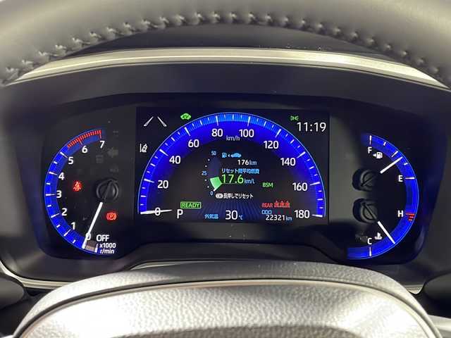 トヨタ カローラ クロス ハイブリッド Z 沖縄県 2022(令4)年 2.3万km プラチナホワイトパールマイカ 県外仕入　/禁煙車　/純正９インチディスプレイオーディオ　/バックカメラ/モデリスタエアロ　/パノラマルーフ　/パワーバックドア　/レーダークルーズコントロール　/ブラインドスポットモニター　/オートハイビーム　/パワーシート　/シートヒーター/ステアリングリモコン/オートブレーキホールド