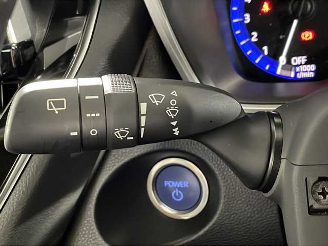 トヨタ カローラ クロス ハイブリッド Z 沖縄県 2022(令4)年 2.3万km プラチナホワイトパールマイカ 県外仕入　/禁煙車　/純正９インチディスプレイオーディオ　/バックカメラ/モデリスタエアロ　/パノラマルーフ　/パワーバックドア　/レーダークルーズコントロール　/ブラインドスポットモニター　/オートハイビーム　/パワーシート　/シートヒーター/ステアリングリモコン/オートブレーキホールド