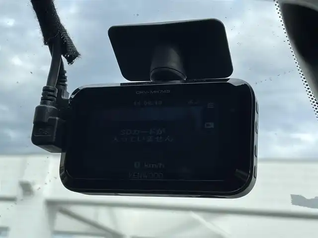 日産 セレナ ハイウェイS S HV Aセーフ 埼玉県 2014(平26)年 13万km ブリリアントホワイトパール (株)IDOMが運営する【じしゃロン鳩ヶ谷店】の自社ローン専用車両になりますこちらは現金またはオートローンご利用時の価格です。自社ローンご希望の方は別途その旨お申付け下さい/クロスギアパッケージ装着車/カプロンシート/純正SDナビ(品番:MM514D-L)/HDMI対応/ETC/アラウンドビューモニター/社外フリップダウンモニター(品番:EONON　L0512M)/エマージェンシーブレーキ/LDW(車線逸脱警報)/前後ドライブレコーダー(品番:DRV-MR745)/両側パワースライドドア/後席ロールサンシェード/電格ウインカーミラー/ドアバイザー/クロスギア純正16インチAW/革巻ステアリング/フォグランプ/背面テーブル×2/プッシュスタート/スマートキー/スペアキー×1/オートライト/アイドリングストップ