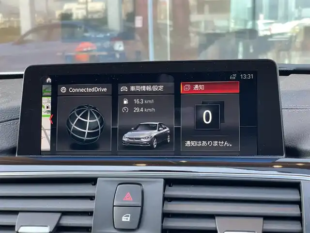 ＢＭＷ ３２０ｄ スポーツ 鹿児島県 2018(平30)年 5.6万km 白 禁煙車/純正ナビ/Bluetooth/CD/DVD/ETC/USB入力端子/クルーズコントロール/パワーシート/純正フロアマット/ドライブレコーダー/コーナーセンサー前後/横滑り防止装置/レーンキープアシスト/衝突被害軽減システム/保証書/取扱説明書