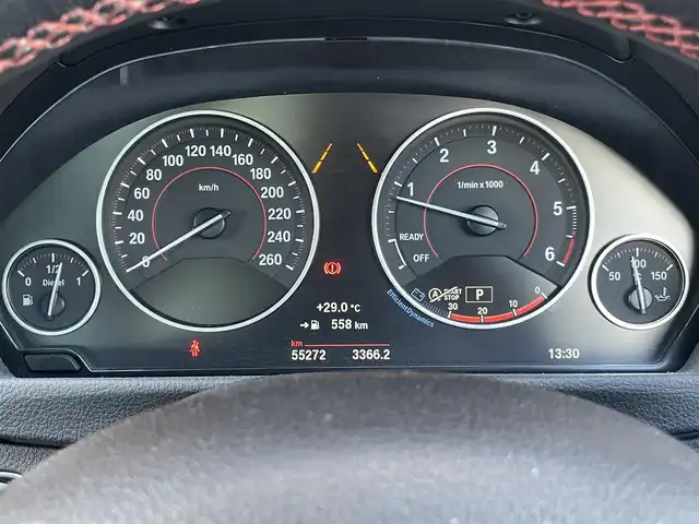 ＢＭＷ ３２０ｄ スポーツ 鹿児島県 2018(平30)年 5.6万km 白 禁煙車/純正ナビ/Bluetooth/CD/DVD/ETC/USB入力端子/クルーズコントロール/パワーシート/純正フロアマット/ドライブレコーダー/コーナーセンサー前後/横滑り防止装置/レーンキープアシスト/衝突被害軽減システム/保証書/取扱説明書