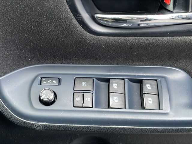 トヨタ ノア ハイブリッド G 沖縄県 2015(平27)年 18.5万km ボルドーマイカメタリック 純正ナビ・TV・Bluetooth・CD/DVD/バックカメラ/フリップダウンモニター/両側パワースライドドア/ETC/オートライト/LEDヘッドライト/シートヒーター/セーフティセンスC